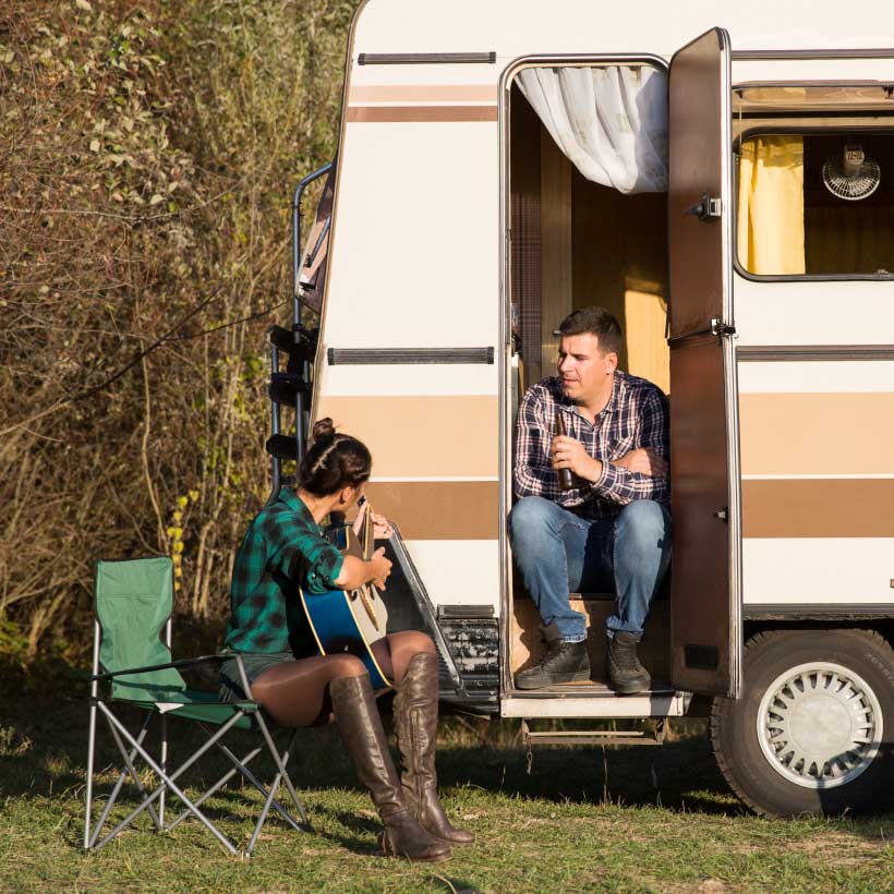 Reto Camper Mountains